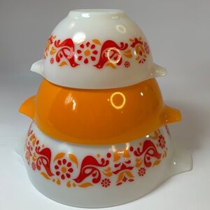 3 Piece Pyrex Friendship Nesting Bowl Set